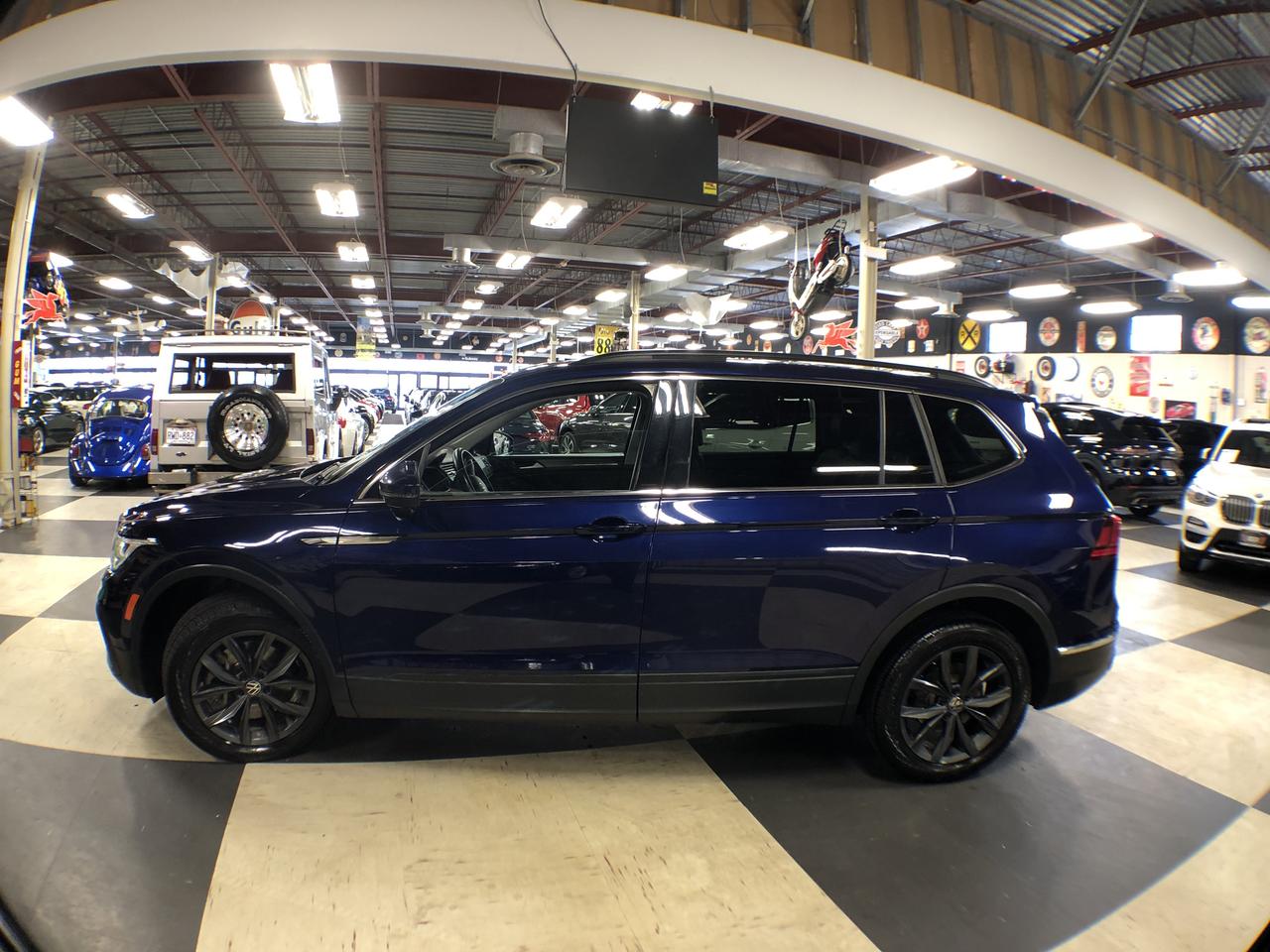 2022 Volkswagen Tiguan COMFORTLINE AWD LEATHER PAN/ROOF CARPLAY B/SPOT CA Photo3
