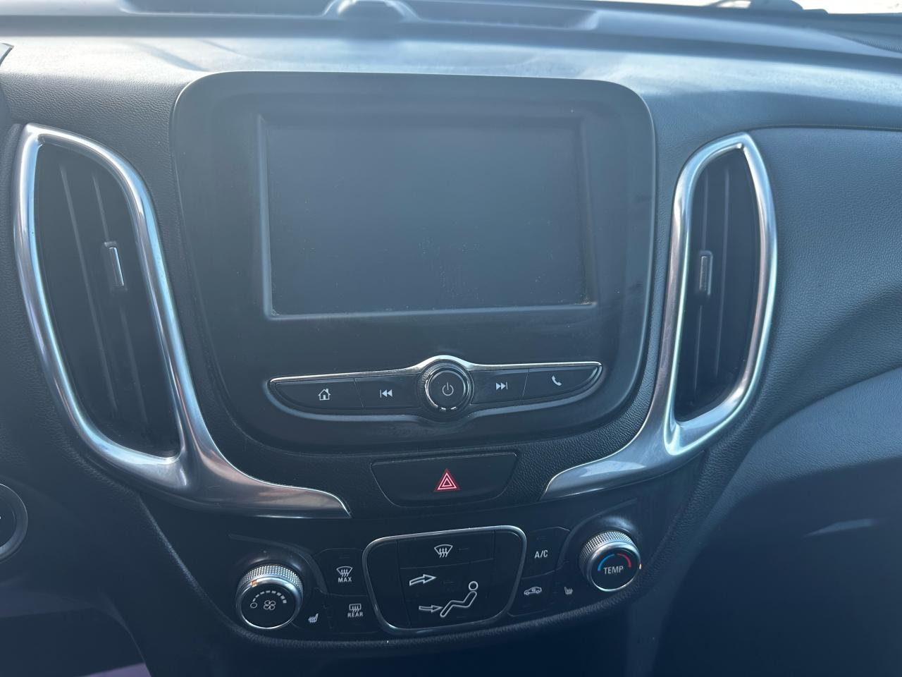 2018 Chevrolet Equinox LT - Photo #10