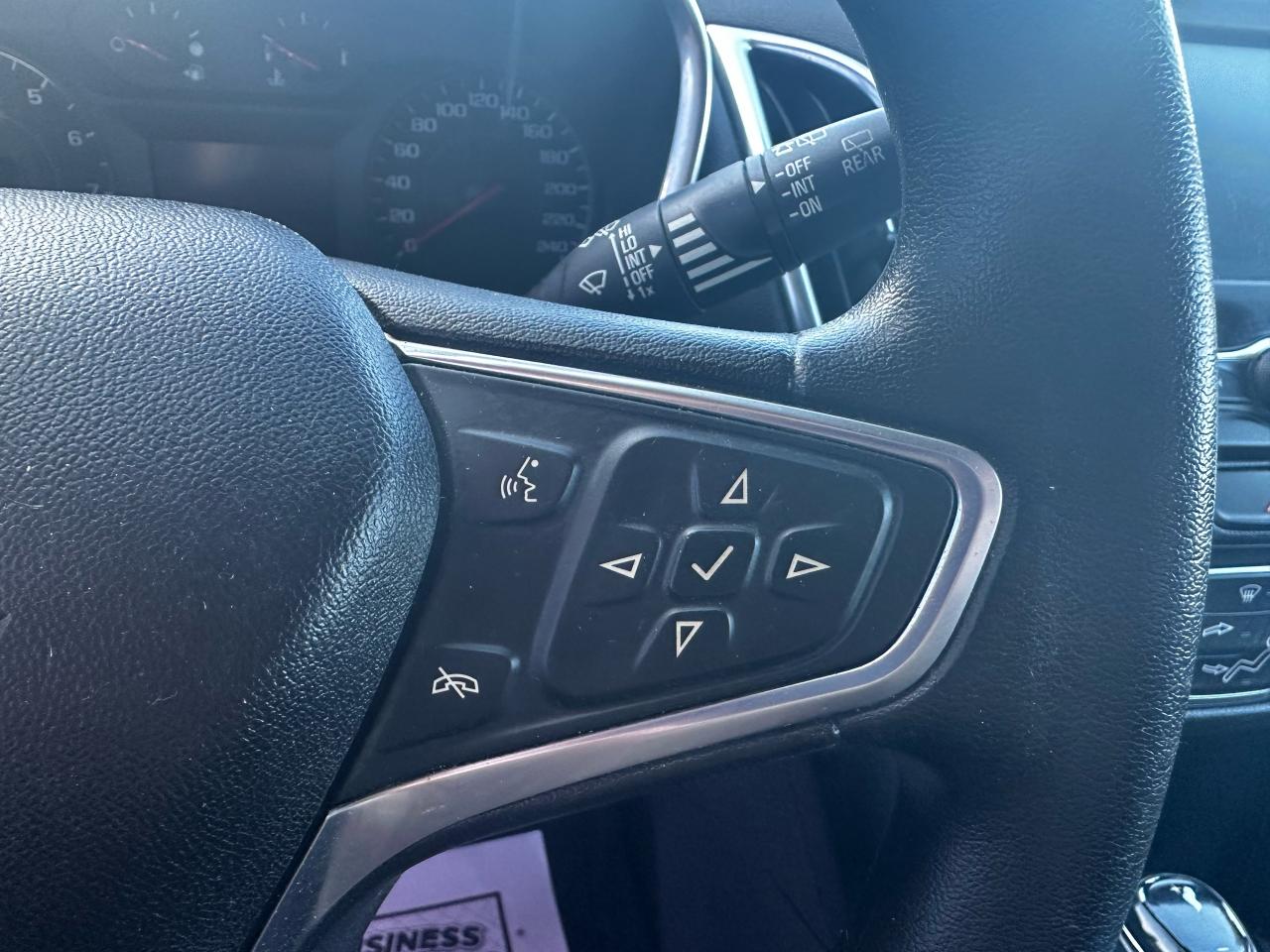 2018 Chevrolet Equinox LT - Photo #9