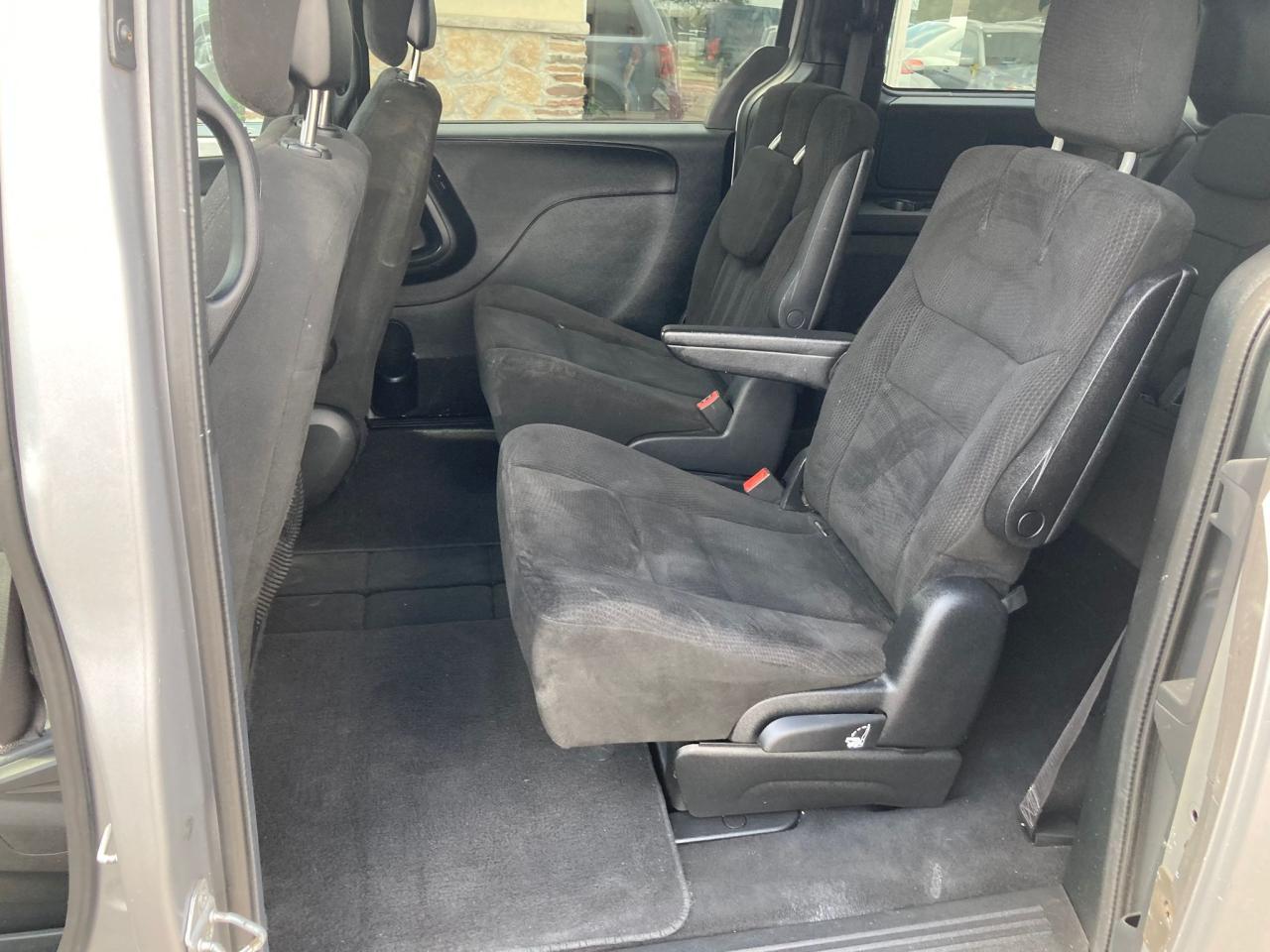 2015 Dodge Grand Caravan SXT 7SEATS FAMILY VAN FULL STOW&GO NO ACCIDENT - Photo #6