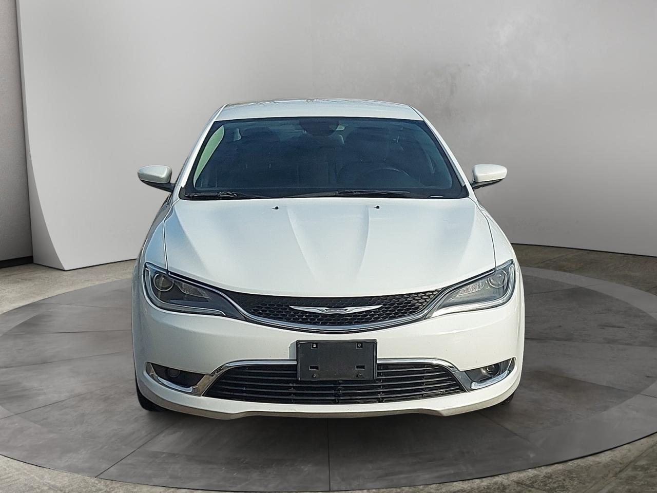 2015 Chrysler 200 Limited Photo