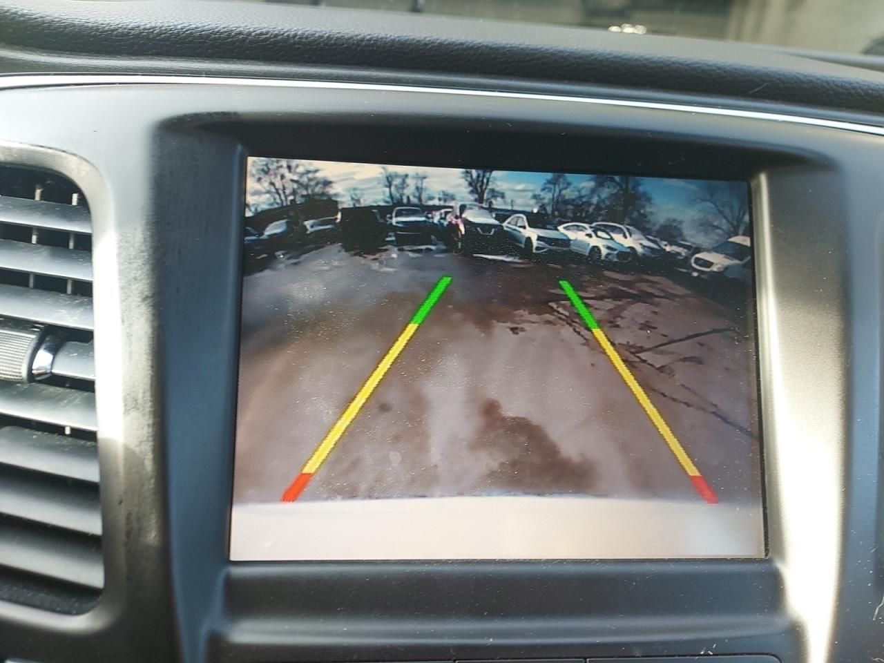 2015 Chrysler 200 Limited Photo2