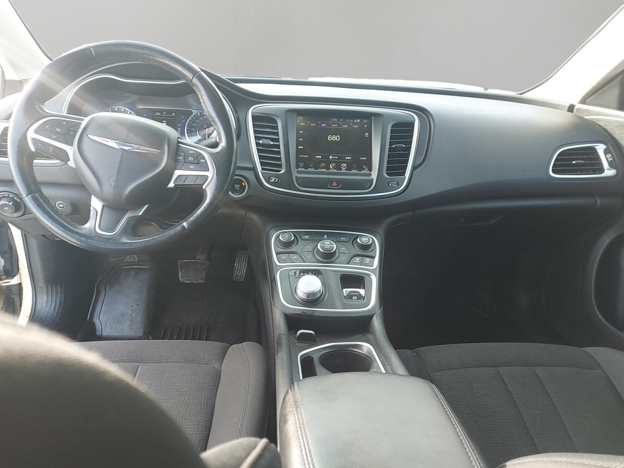 2015 Chrysler 200 Limited Photo