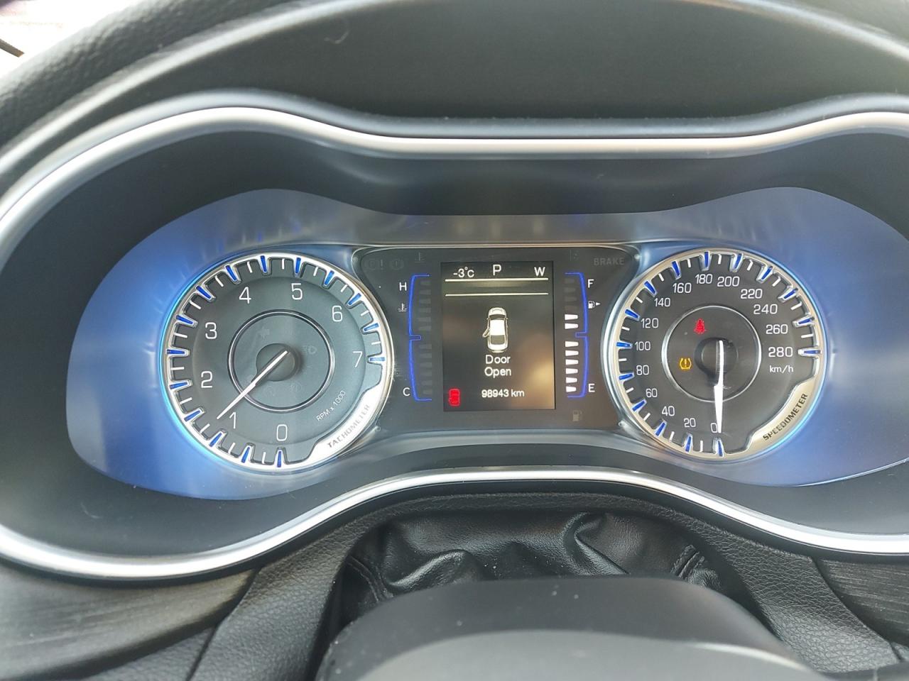 2015 Chrysler 200 Limited Photo