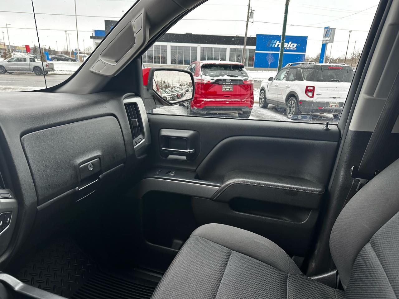 2017 Chevrolet Silverado LT Photo