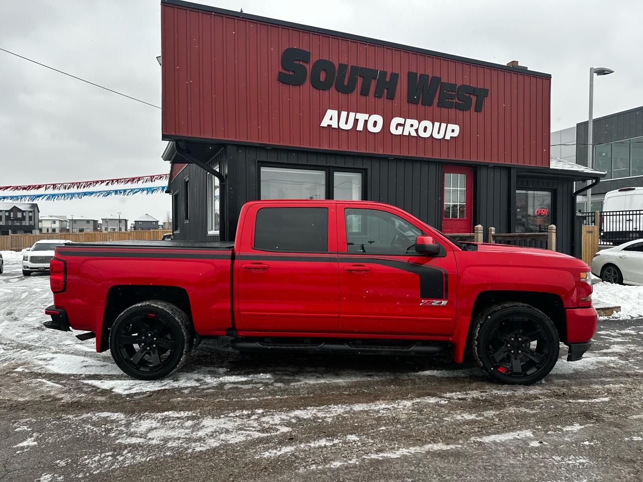 2017 Chevrolet Silverado LT Photo