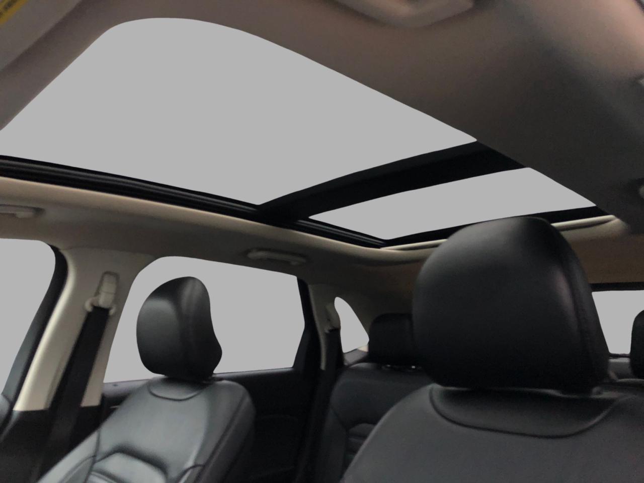 2018 Ford Edge SEL / B.CAM / H.SEATS / NAV / LTHR