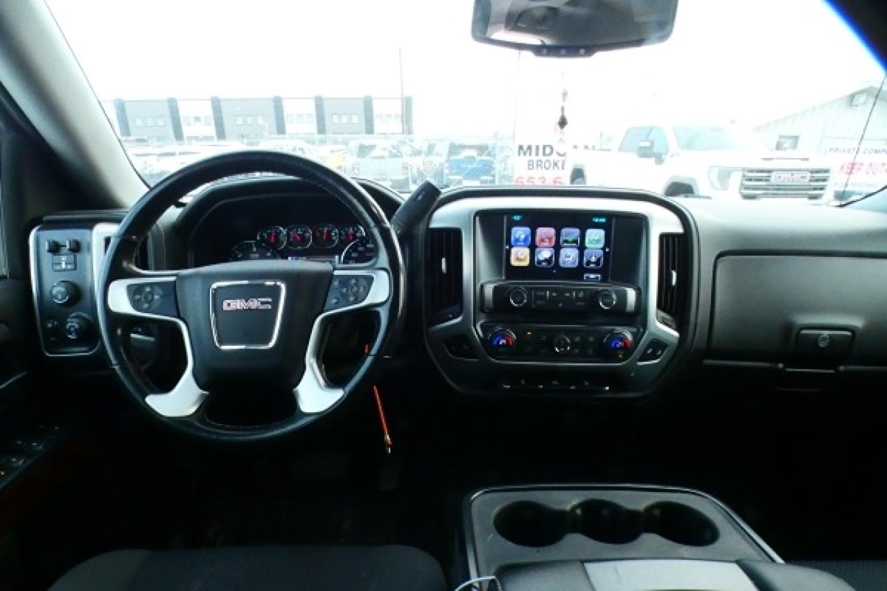 2018 GMC Sierra 1500 SLE 4WD Double Cab w/Htd cloth, BUC - Photo #10