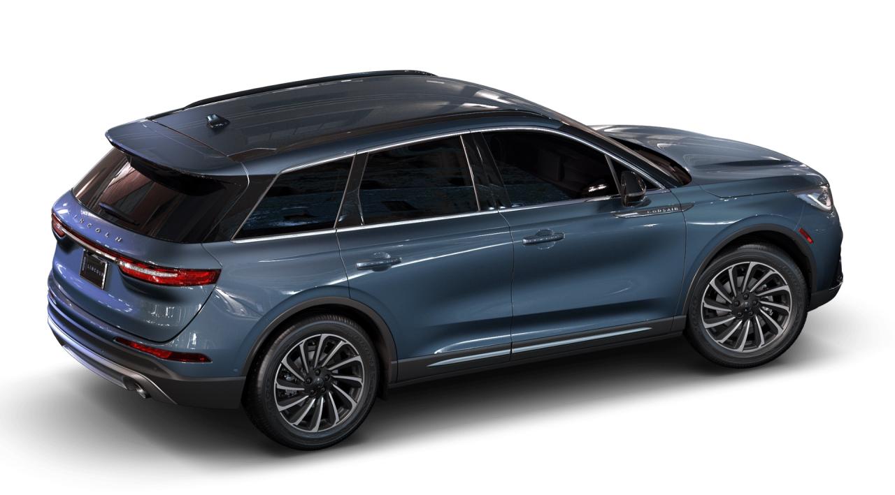 2026 Lincoln Corsair Reserve AWD Photo2