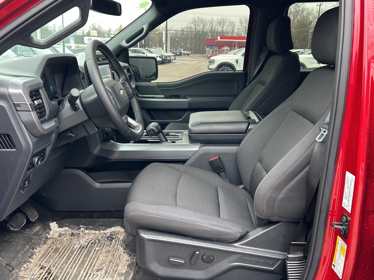 2025 Ford F-150 XLT 4WD SuperCrew 5.5' Box 302A Photo