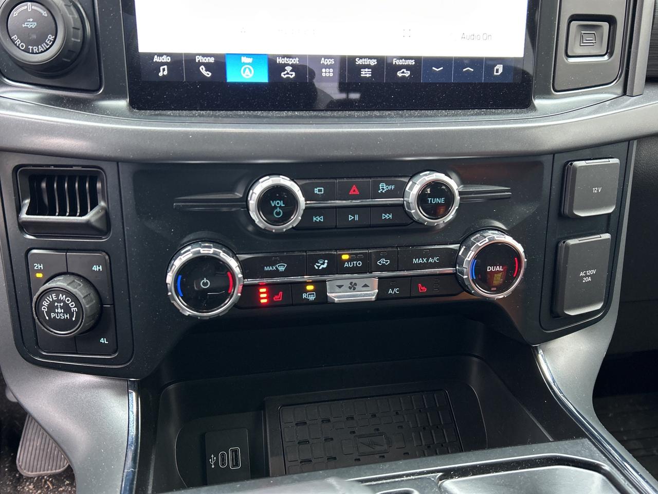 2025 Ford F-150 XLT 4WD SuperCrew 5.5' Box 302A Photo