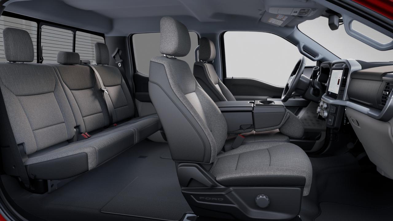 2025 Ford F-150 XLT 4WD SuperCrew 5.5' Box 301A Photo