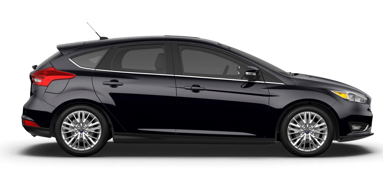 2016 Ford Focus TITANIUM 5DR HB Photo2