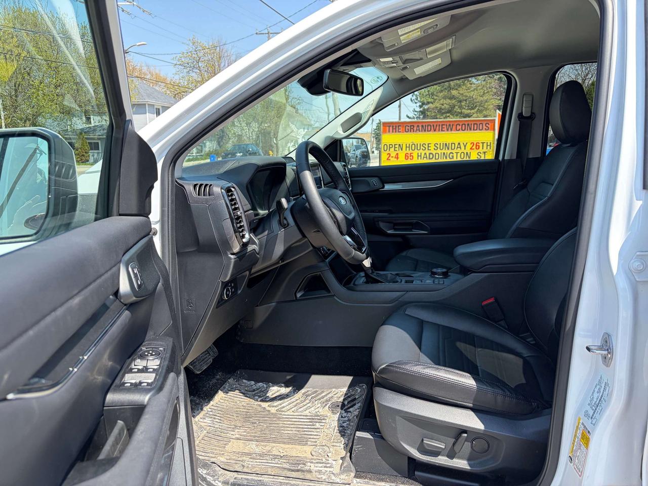 2025 Ford Ranger LARIAT 4WD SuperCrew 5' Box 500A Photo