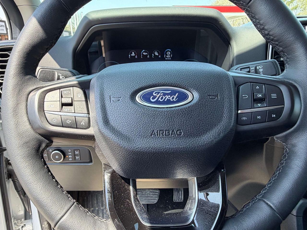 2025 Ford Ranger LARIAT 4WD SuperCrew 5' Box 500A Photo