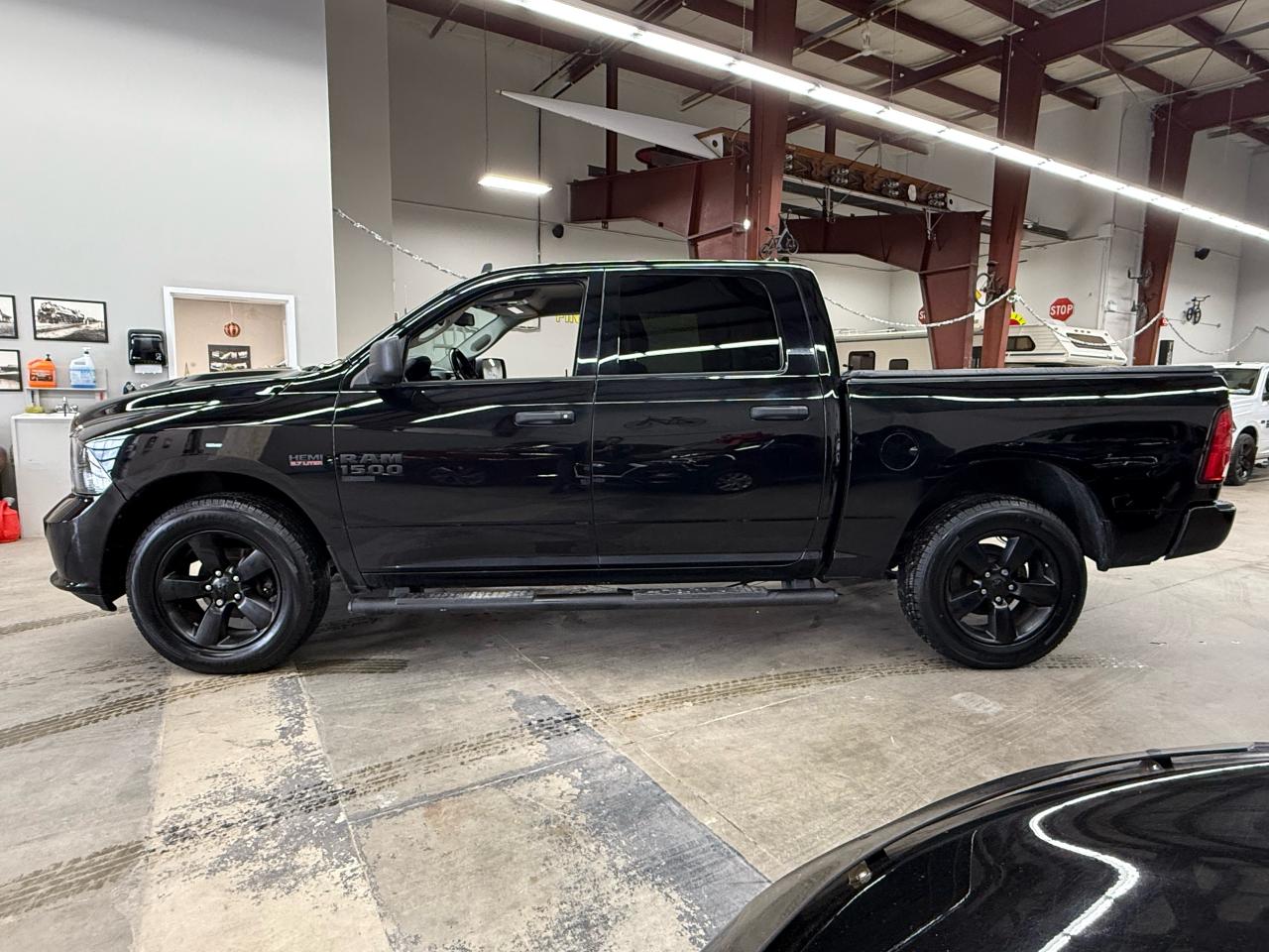 2021 RAM 1500 Classic EXPRESS - Photo #1