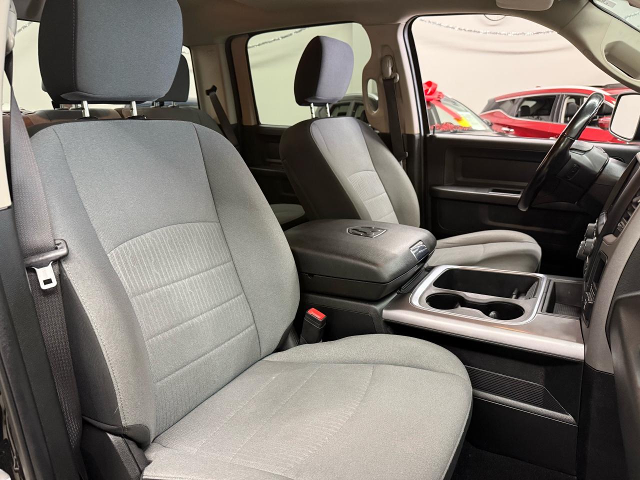 2021 RAM 1500 Classic EXPRESS - Photo #28