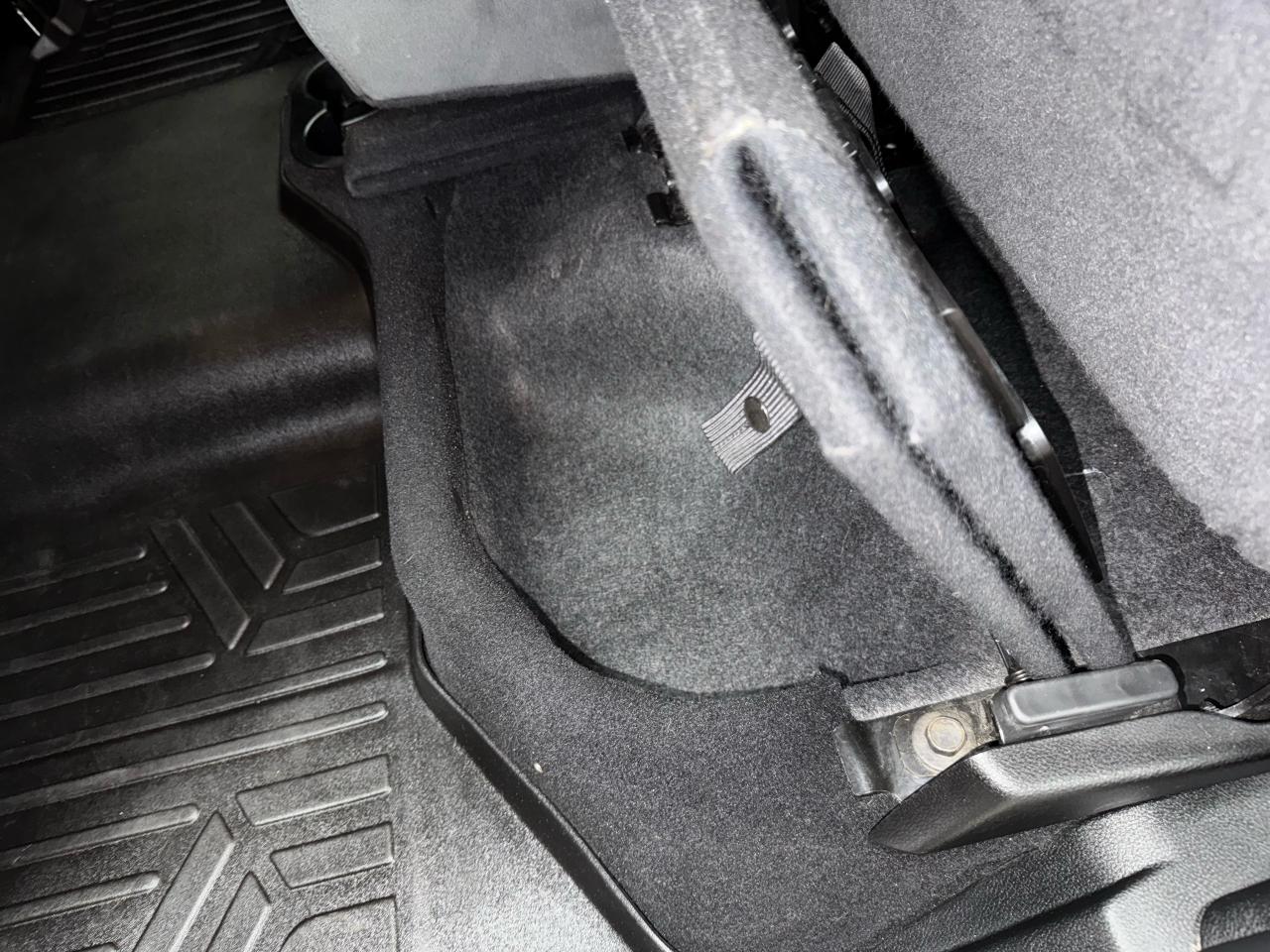 2021 RAM 1500 Classic EXPRESS - Photo #25