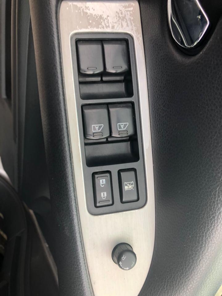 2011 Nissan Murano SV - Photo #7