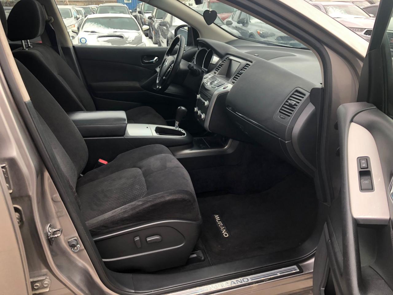 2011 Nissan Murano SV - Photo #13