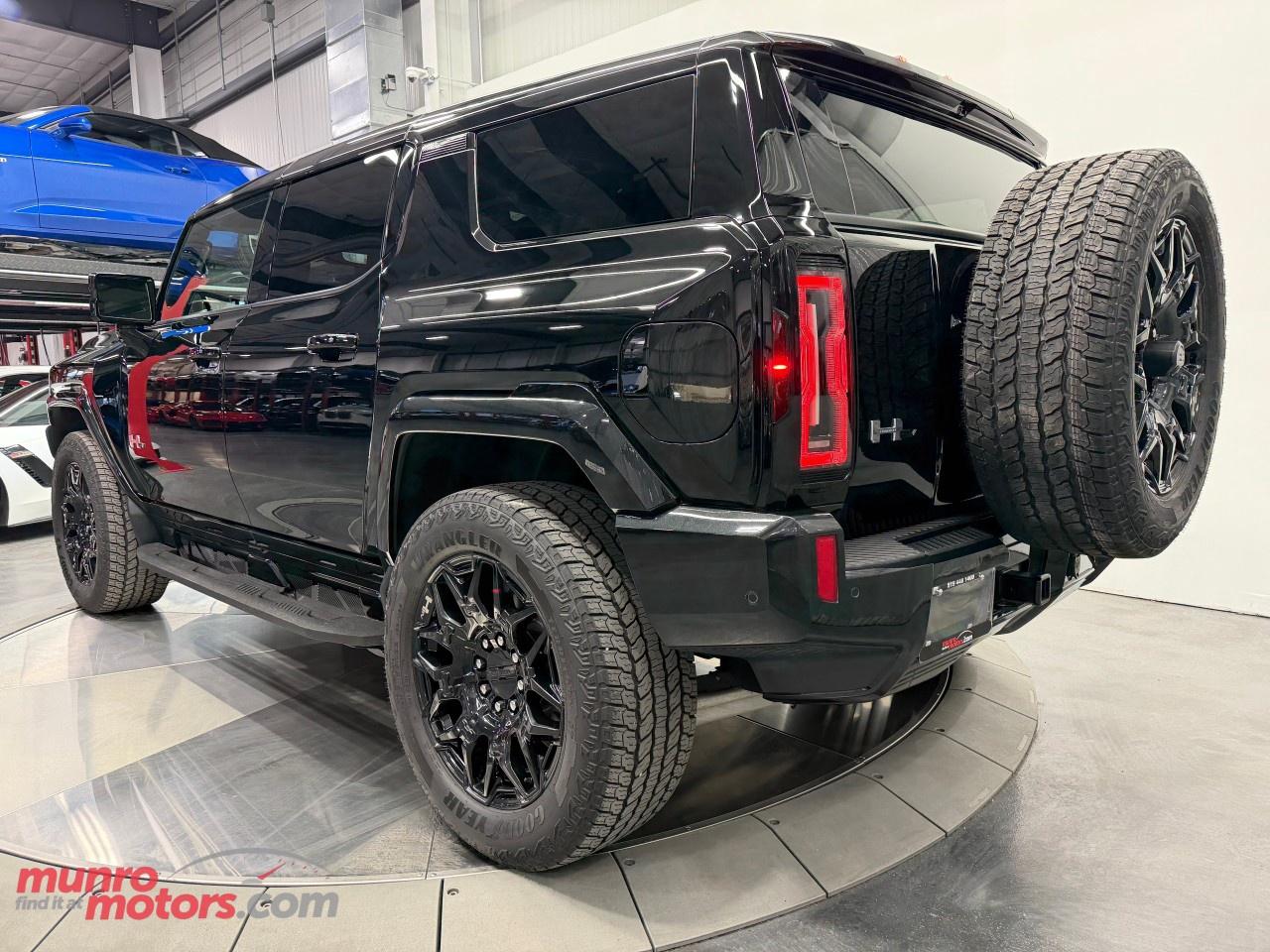 2025 GMC HUMMER EV SUV e4WD 4dr 2X Photo