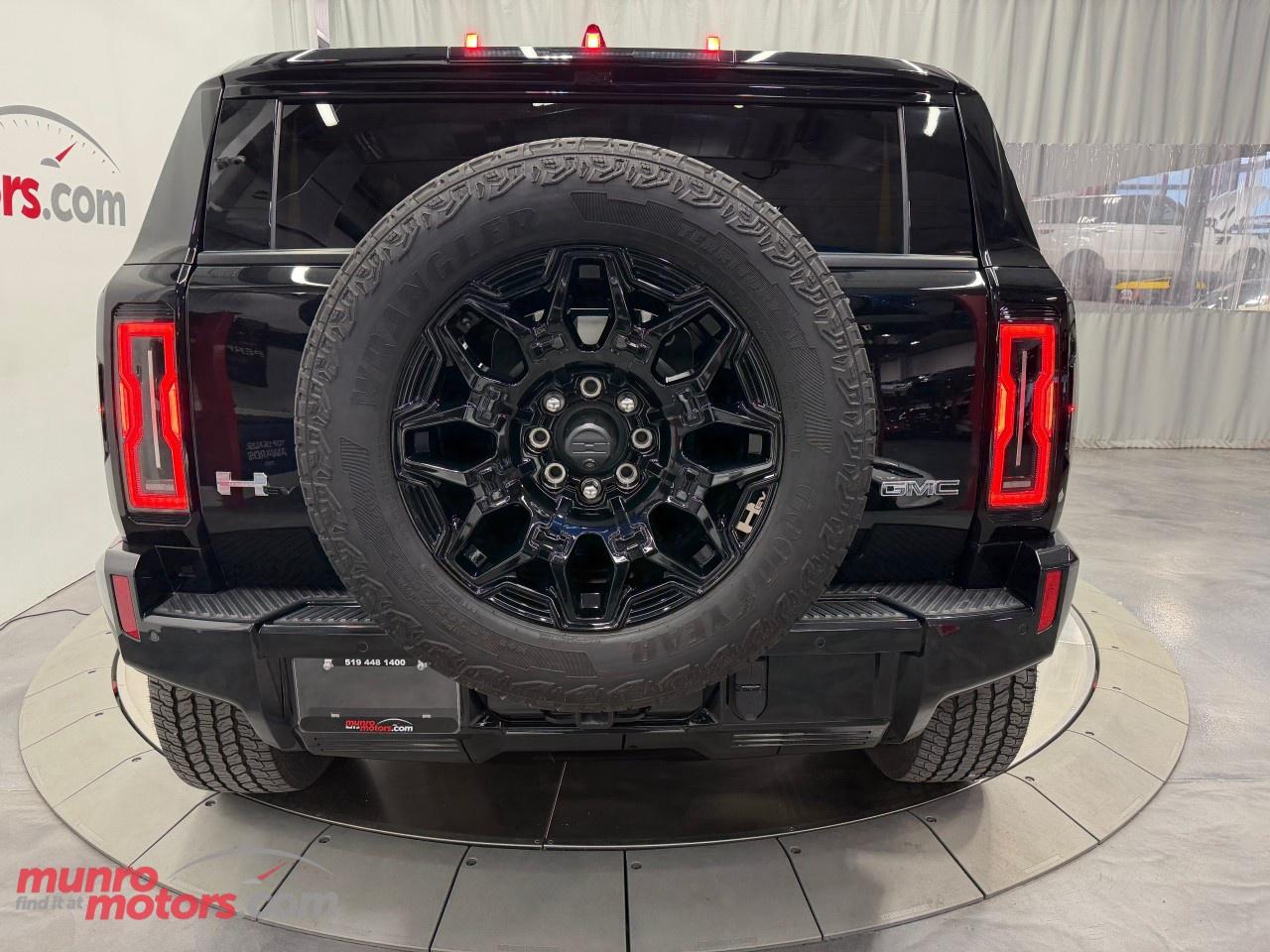 2025 GMC HUMMER EV SUV e4WD 4dr 2X Photo