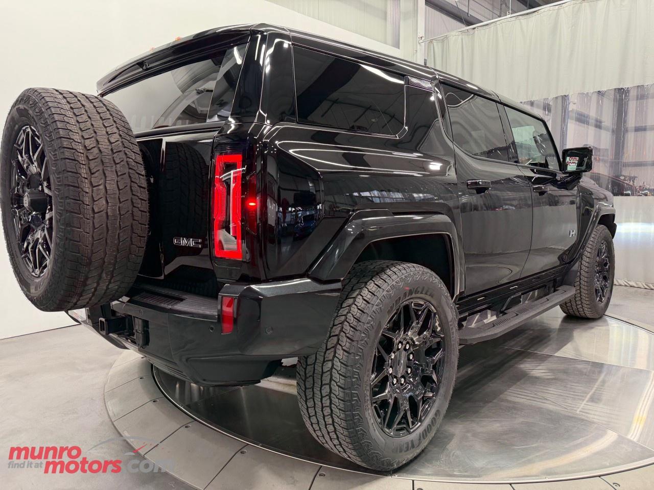 2025 GMC HUMMER EV SUV e4WD 4dr 2X Photo