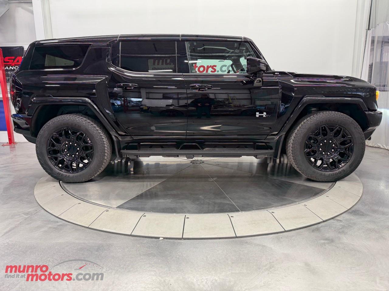 2025 GMC HUMMER EV SUV e4WD 4dr 2X Photo
