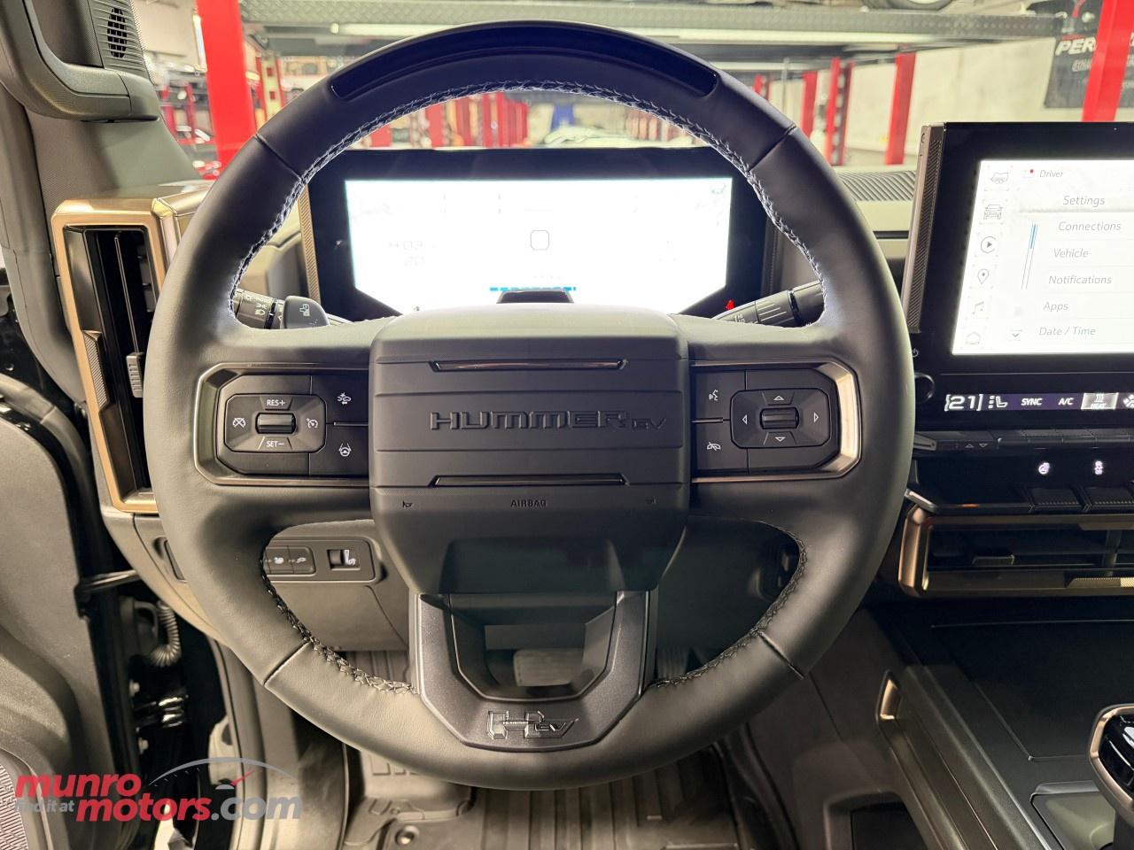 2025 GMC HUMMER EV SUV e4WD 4dr 2X Photo