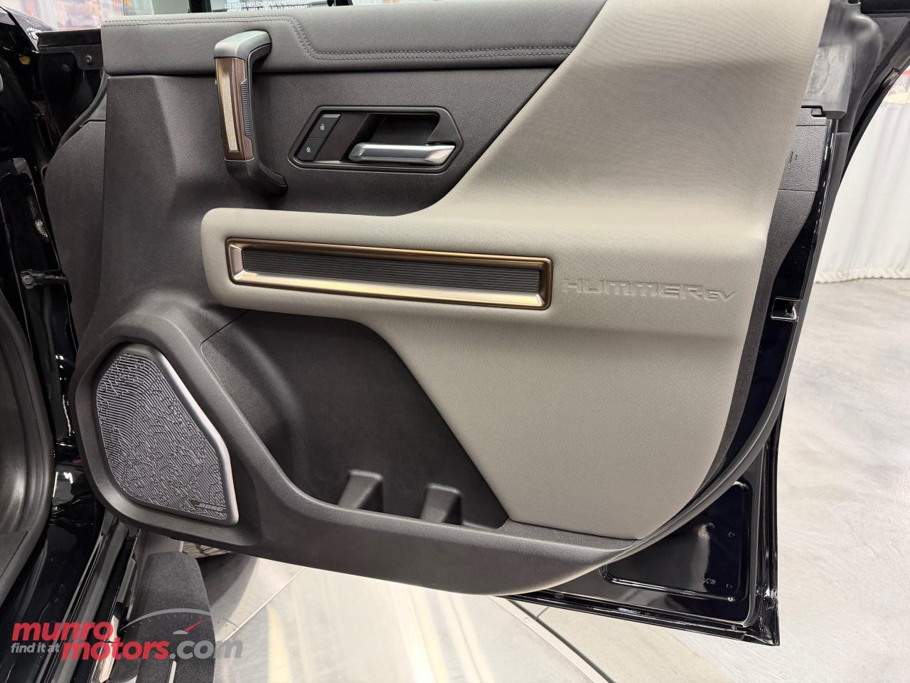 2025 GMC HUMMER EV SUV e4WD 4dr 2X Photo