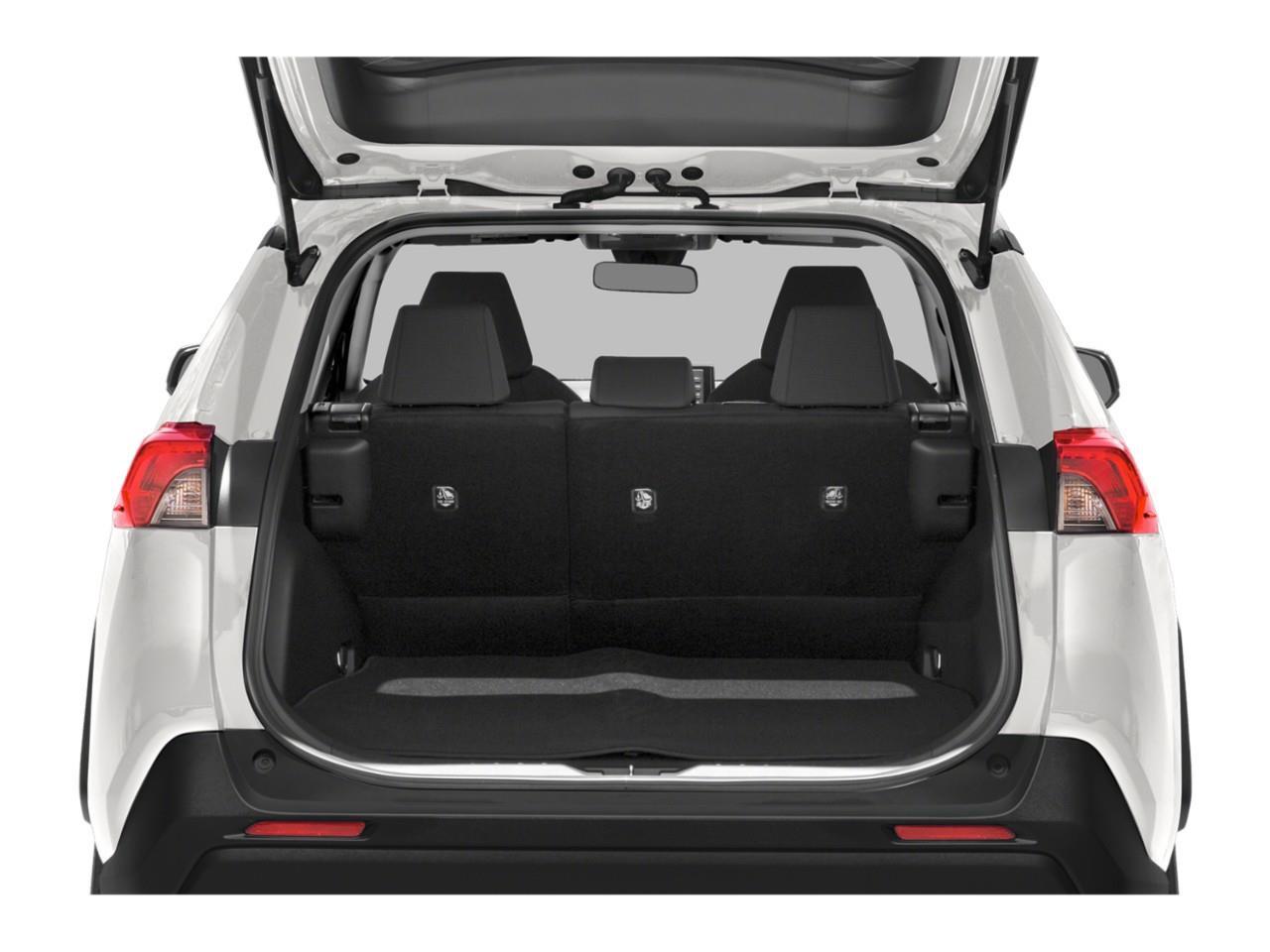 2022 Toyota RAV4 LE Photo