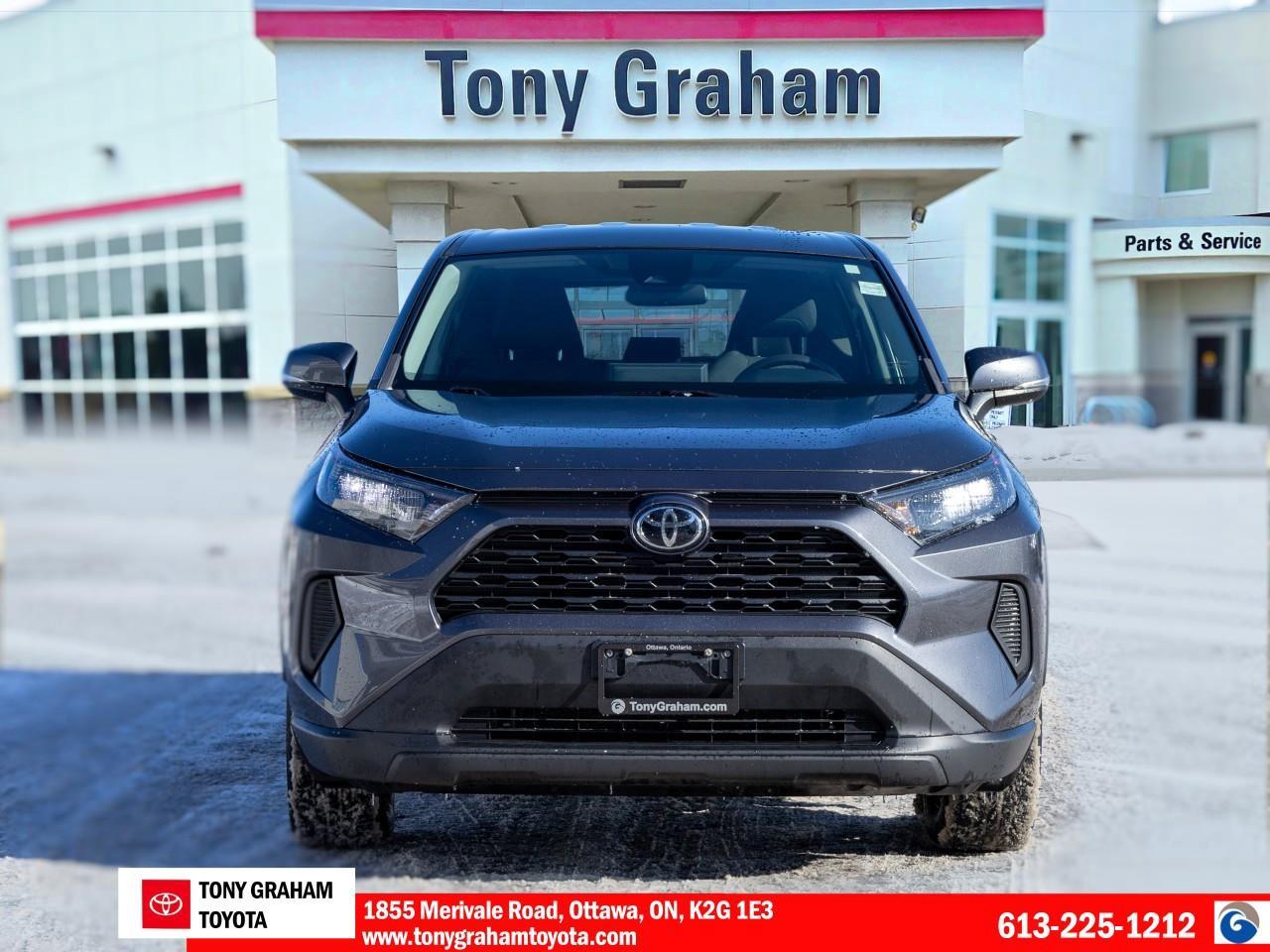 2022 Toyota RAV4 LE Photo