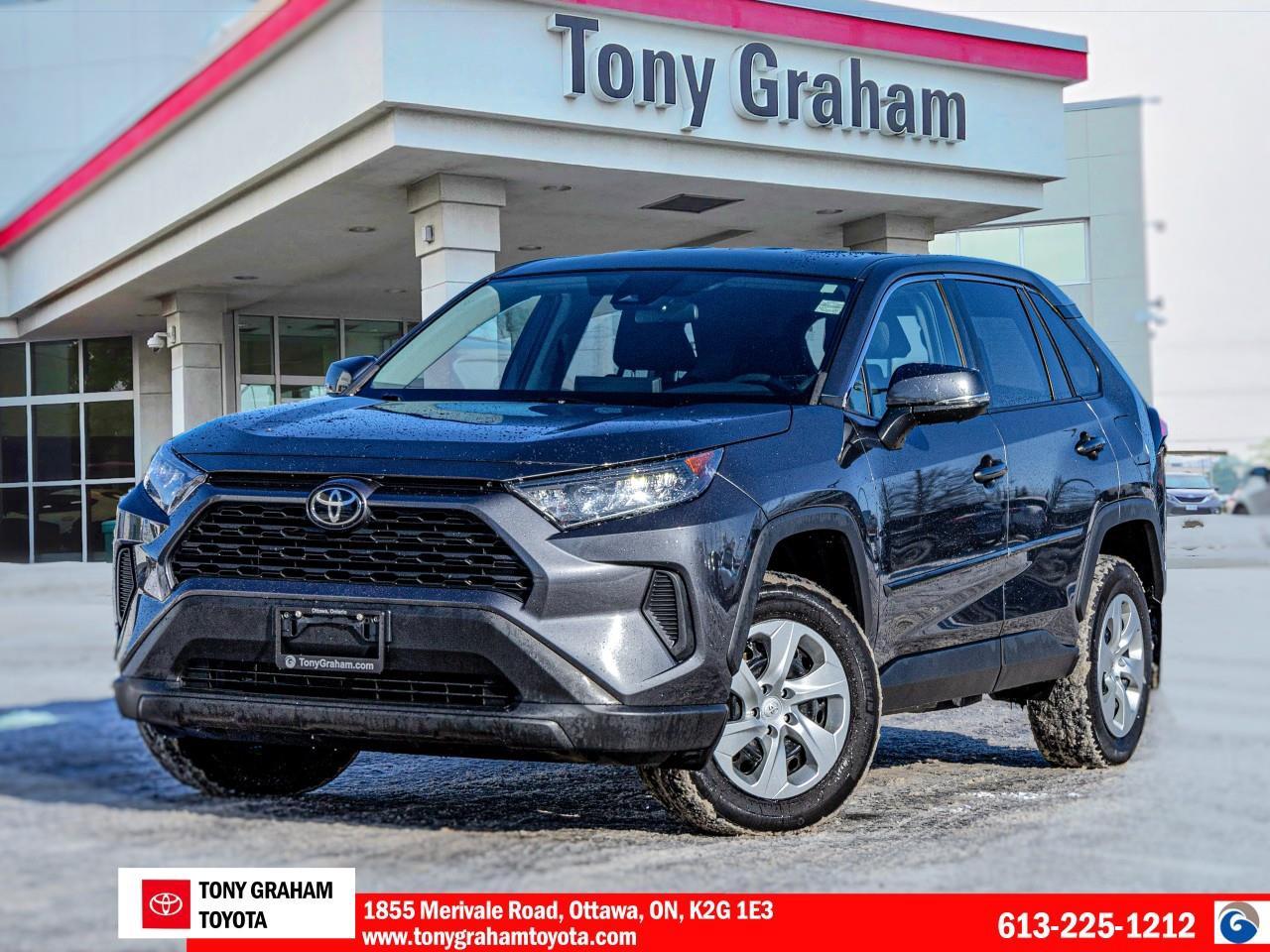 2022 Toyota RAV4 LE Photo