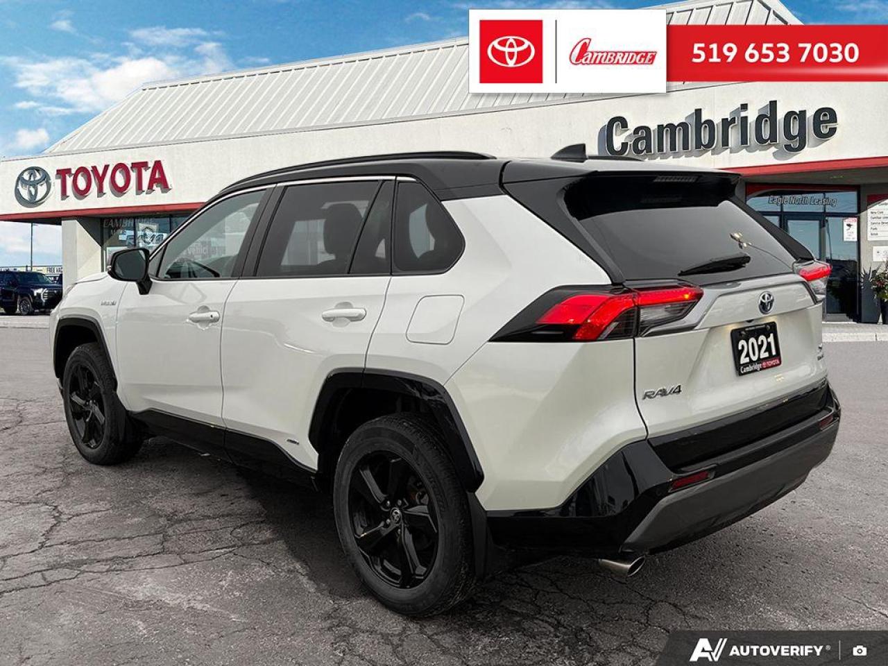 2021 Toyota RAV4 Hybrid XLE Photo3