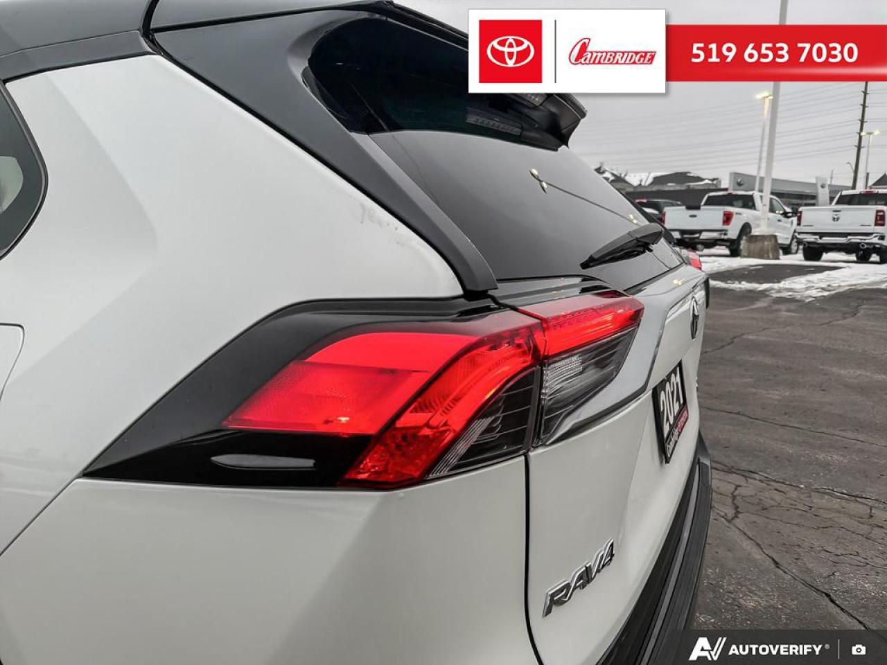 2021 Toyota RAV4 Hybrid XLE Photo