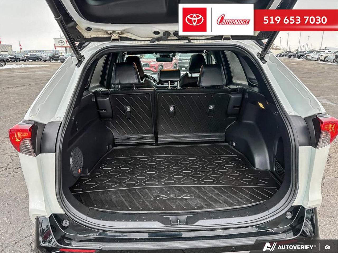 2021 Toyota RAV4 Hybrid XLE Photo