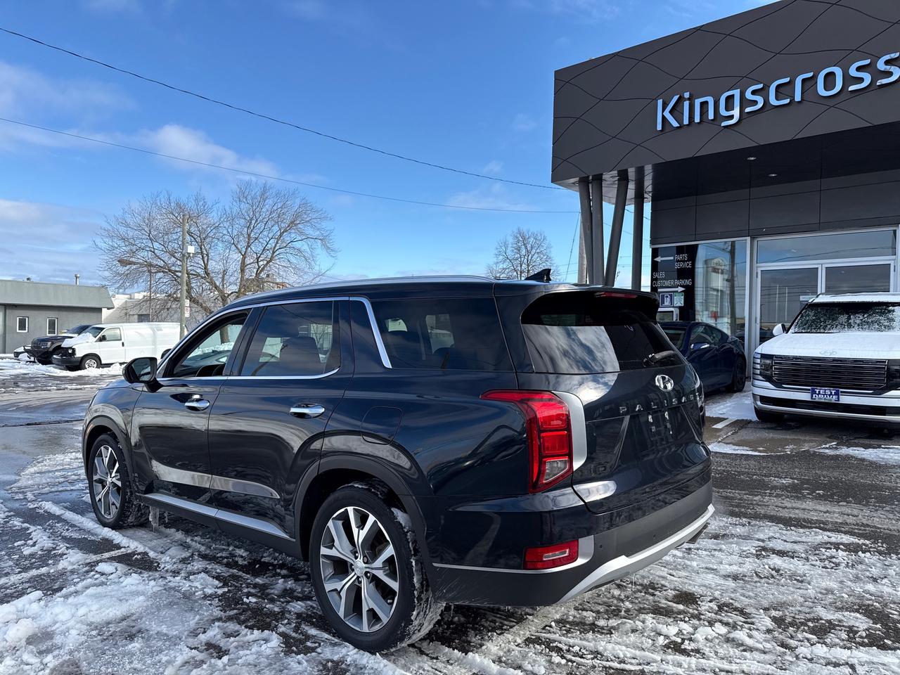 2020 Hyundai PALISADE Luxury 8 Passenger Photo