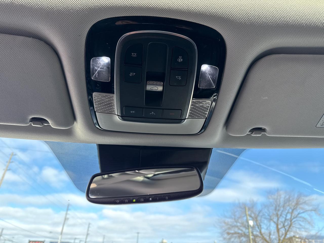 2020 Hyundai PALISADE Luxury 8 Passenger Photo