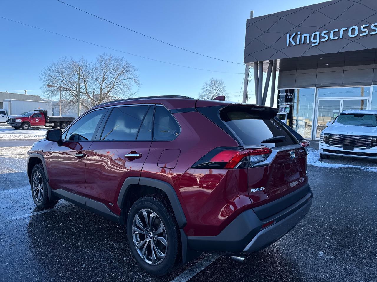 2023 Toyota RAV4 Hybrid Limited Photo