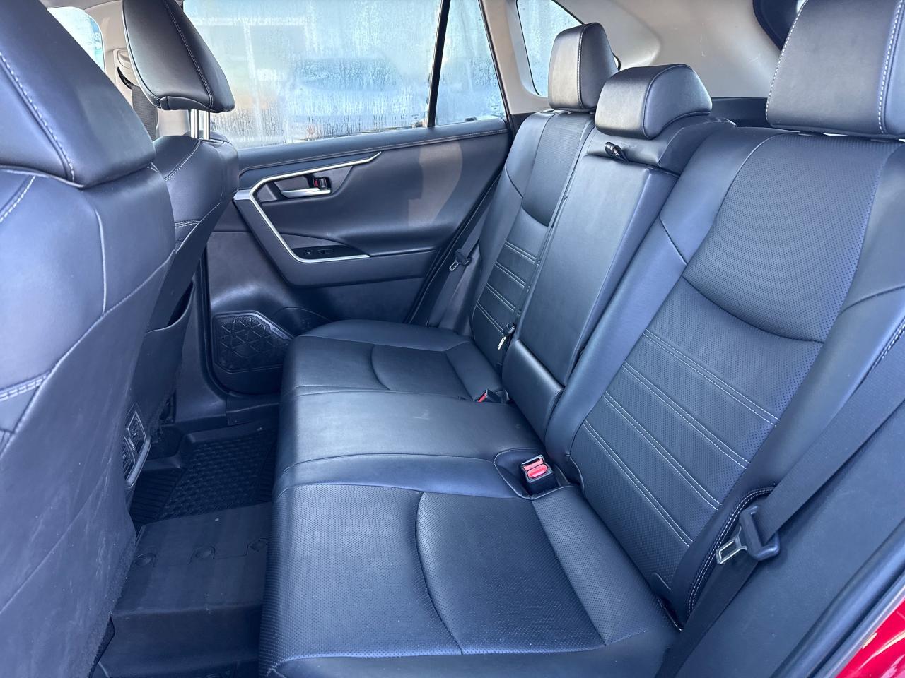 2023 Toyota RAV4 Hybrid Limited Photo