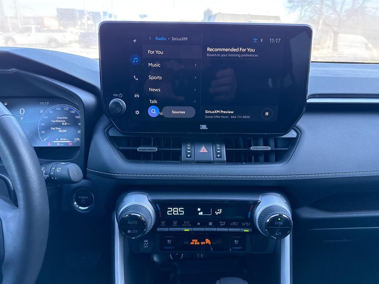 2023 Toyota RAV4 Hybrid Limited Photo