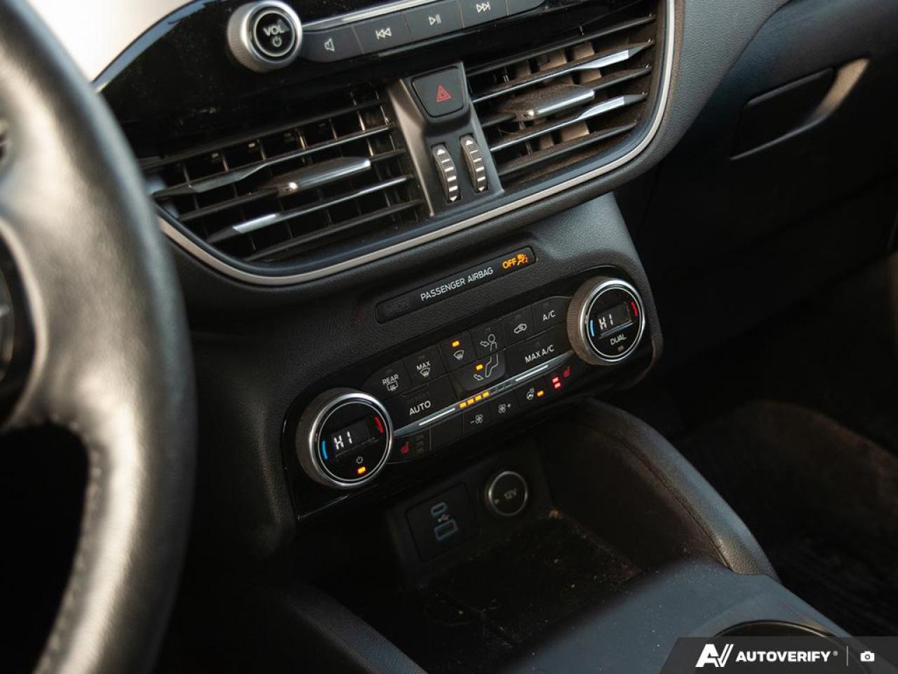 2021 Ford Escape SE Hybrid Moonroof, Cold Weather Package Photo