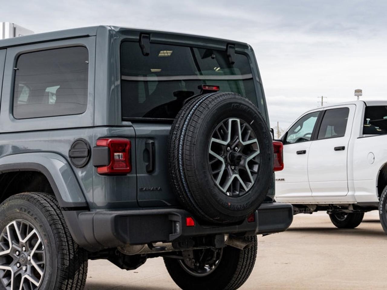 2026 Jeep Wrangler Sahara Photo