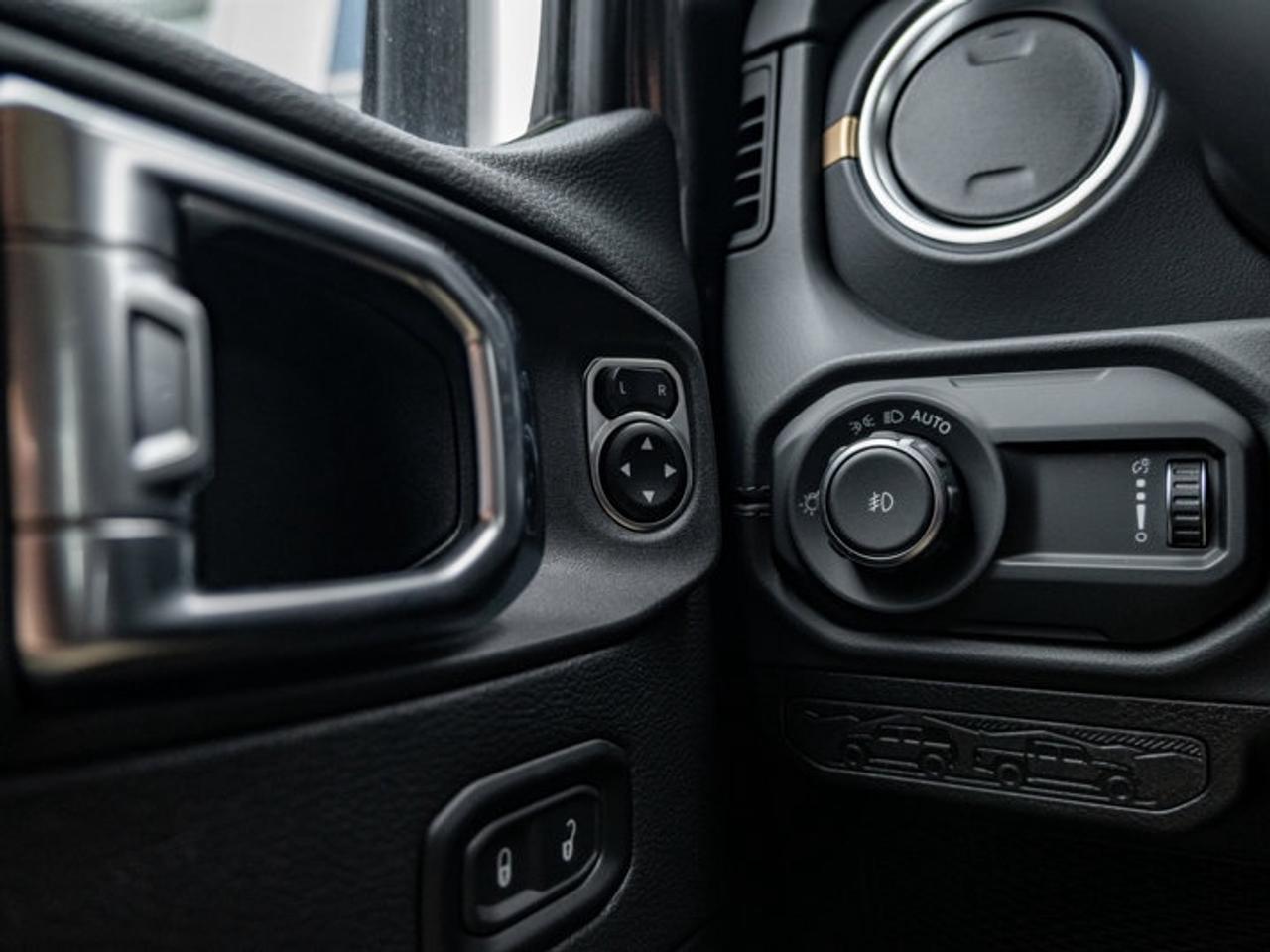2026 Jeep Wrangler Sahara Photo