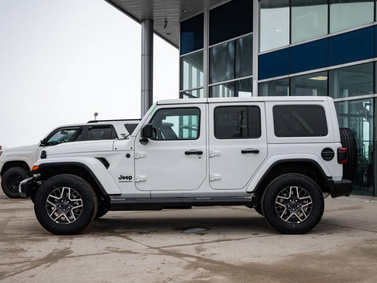 2026 Jeep Wrangler Sahara Photo4