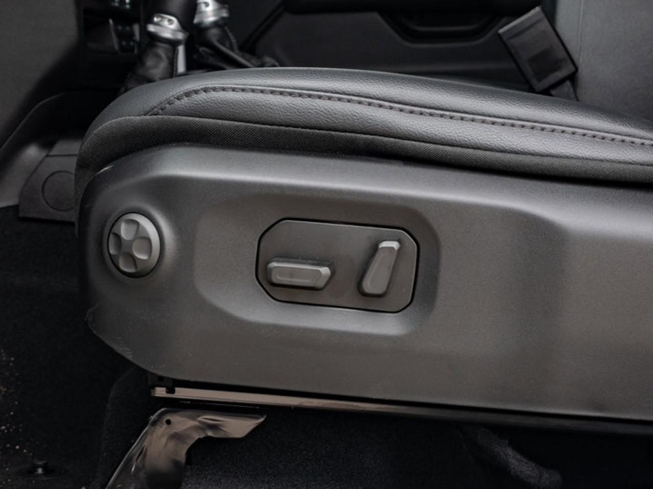 2026 Jeep Wrangler Sahara Photo