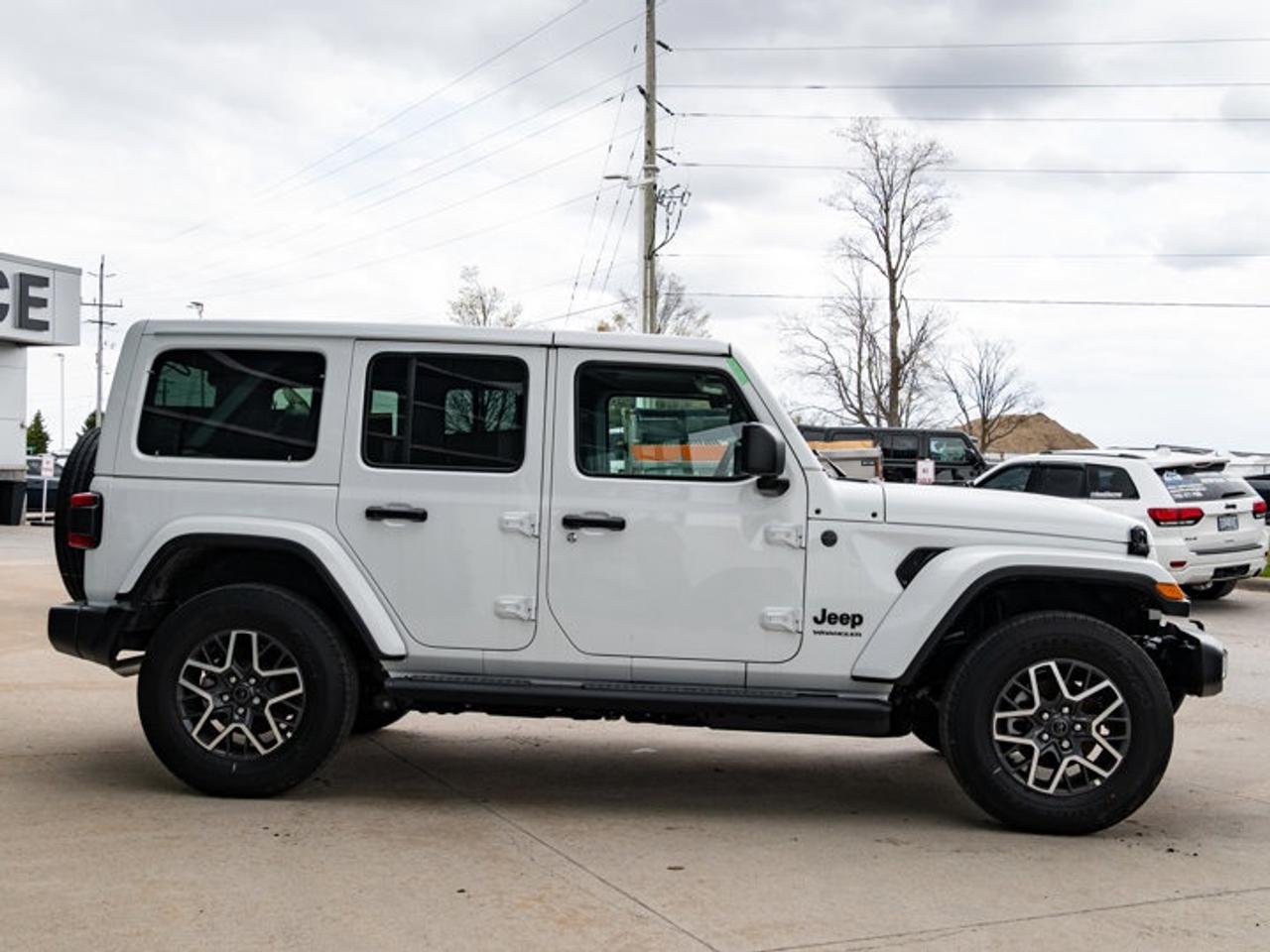 2026 Jeep Wrangler Sahara Photo