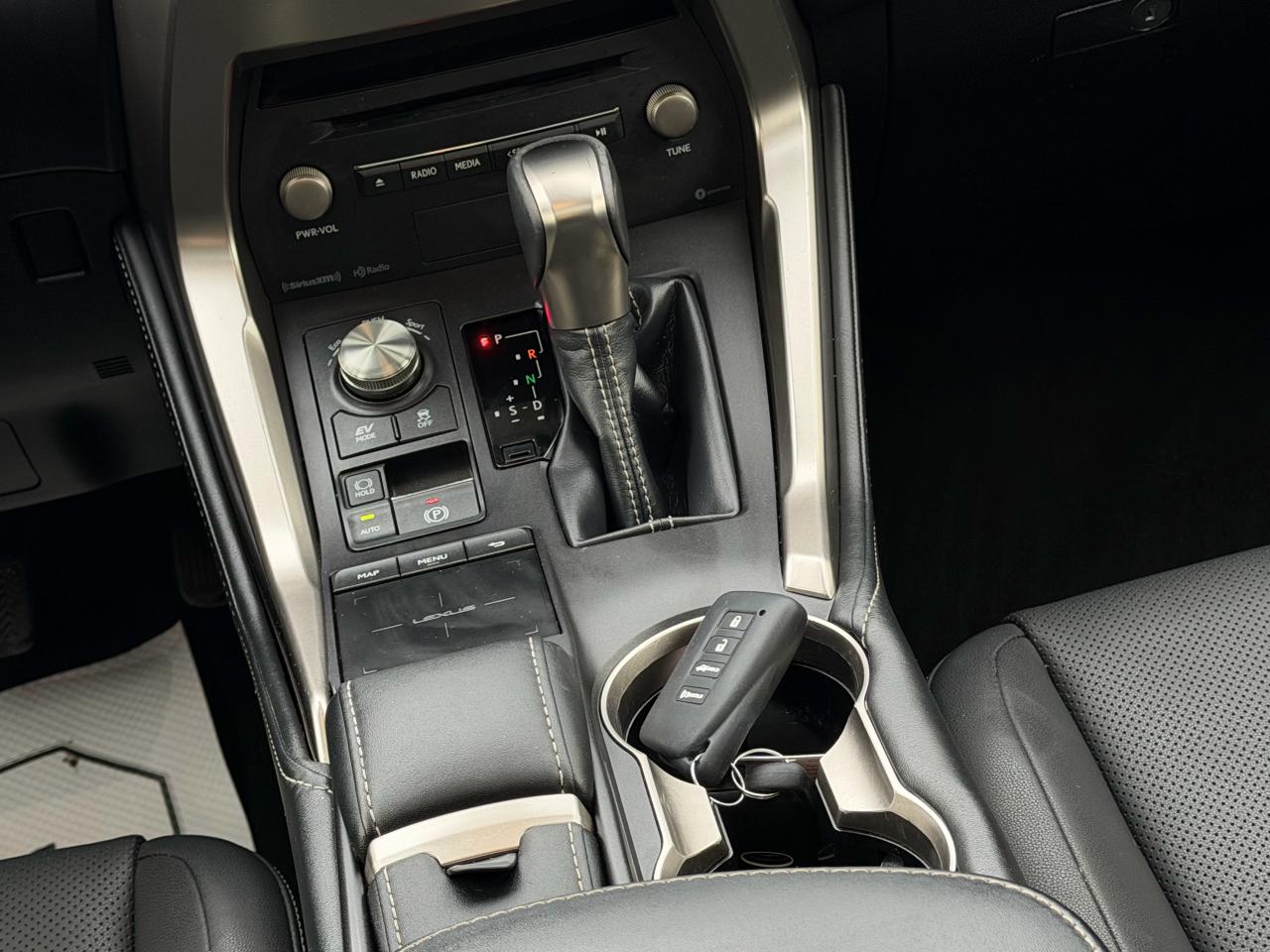 2018 Lexus NX NX 300h NAVI|BACKUP|SUNROOF - Photo #10