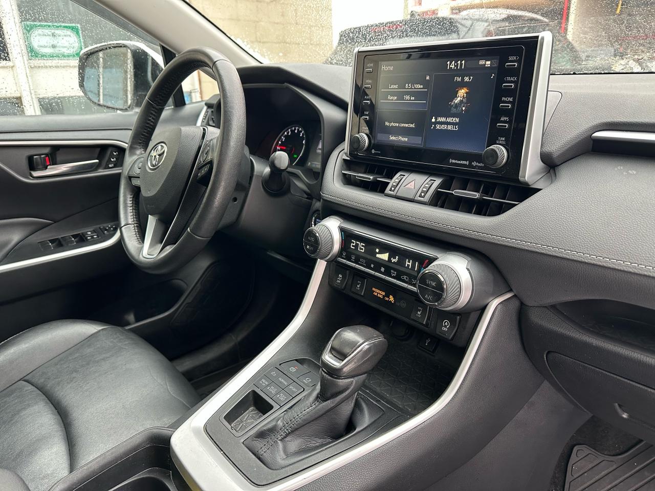 2021 Toyota RAV4 XLE AWD - Photo #9