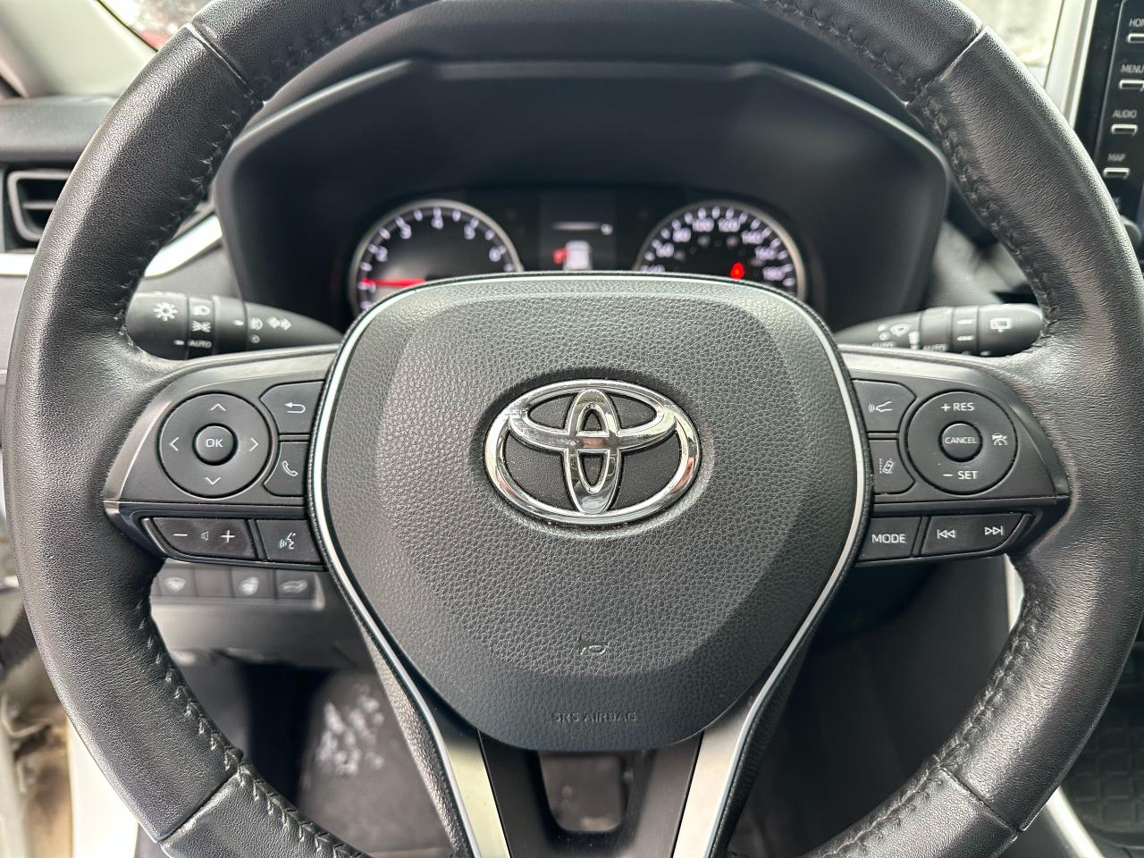 2021 Toyota RAV4 XLE AWD - Photo #10